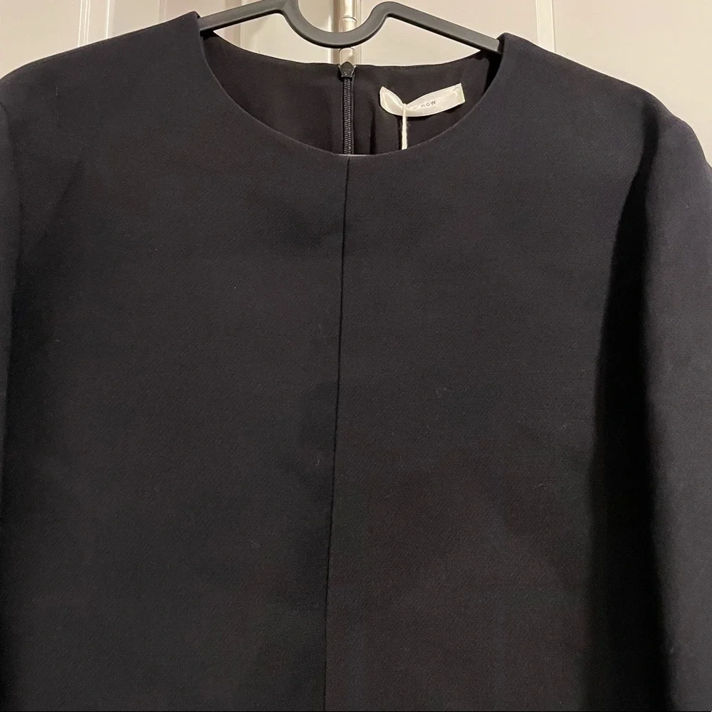 SOLD NWT The Row Leo Wool-Blend Top in dark black size 4 - Picture 2 of 7